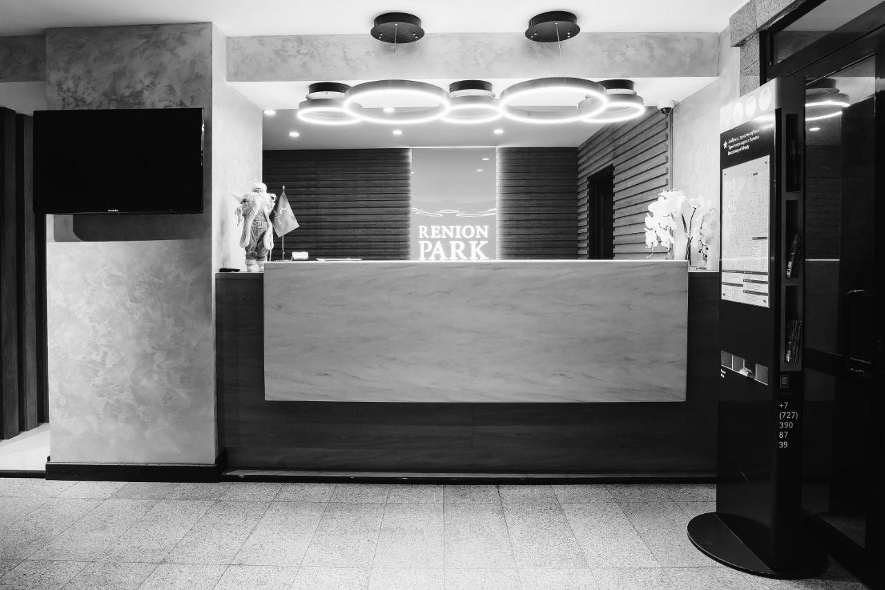 Renion Park Hotel Alma-Ata Exteriör bild